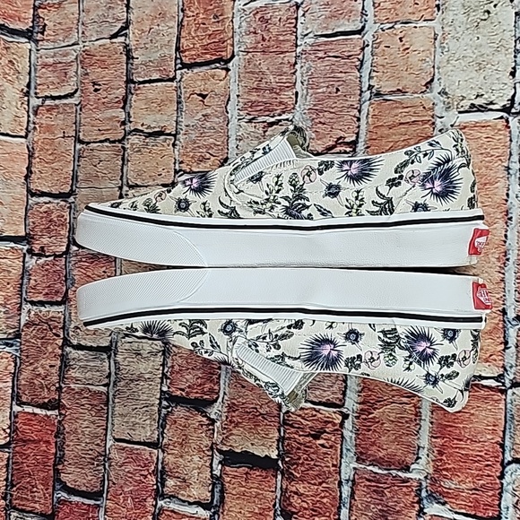 VANS CLASSIC SLIP ON FLORAL PRINT SHOES,  WOMANS SIZE 6.5 GUC - Picture 7 of 12